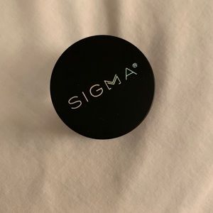 Sigma brow pomade - never opened